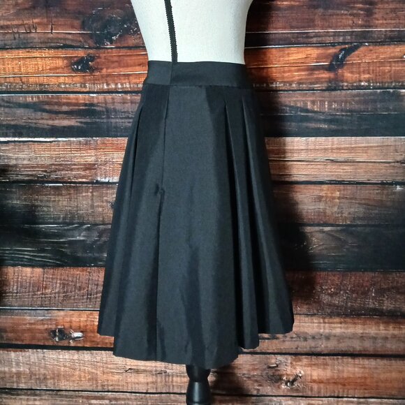 White House Black Market Skirt Size 0 Blac Flared Full Pleated Zip Back Pockets - Picture 5 of 8